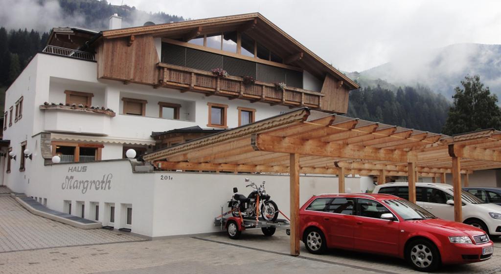 Haus Margreth Apartment Sillian Bagian luar foto